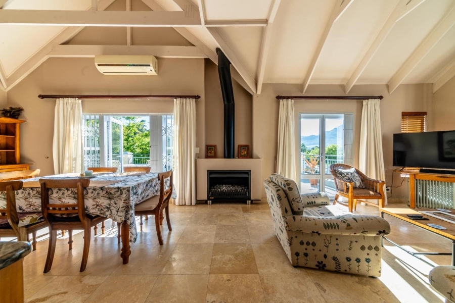 To Let 2 Bedroom Property for Rent in Onder Papegaaiberg Western Cape